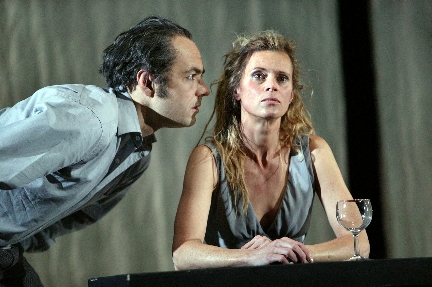 3 von 8: Guntram Brattia, Leslie Malton (© Alexander Paul Englert)