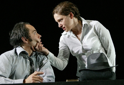 4 von 8: Guntram Brattia, Susanne Buchenberger (© Alexander Paul Englert)