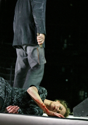 5 von 8: Leslie Malton, Guntram Brattia (© Alexander Paul Englert)