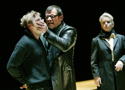 5 von 6: Rainer Frank, Joachim Nimtz, Katharina Linder (© Alexander Paul Englert)