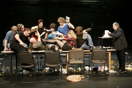 4 von 5: v.l.n.r.: Andreas Leupold, Jan Neumann, Friederike Kammer, Joachim Nimtz, Kathrin Grumeth, Georgia Stahl, Susanne Buchenberger, Moritz Peters, Christian Kuchenbuch, Hannelore Albus (© Alexander Paul Englert)