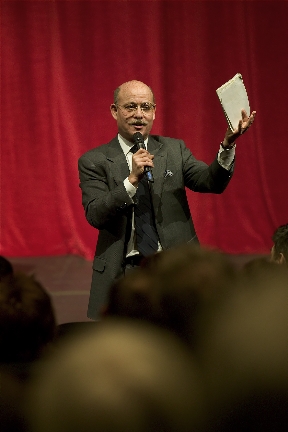 16 von 25: Jeremy Rifkin 2 (© Alexander Paul Englert)