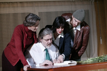 4 von 9: Friederike Kammer, Andreas Leupold, Katrin Grumeth, Simon Solberg (© Alexander Paul Englert)