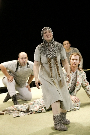 4 von 9: zgr Karadeniz, Susanne Buchenberger, Stefkko Hanushevsky, Ben Daniel Jhnk (3464) (© Alexander Paul Englert)