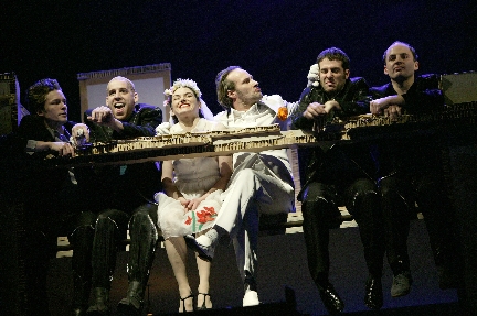 3 von 11: Ensemble, Sascha Icks, Wolfram Koch (6317) (© Alexander Paul Englert)