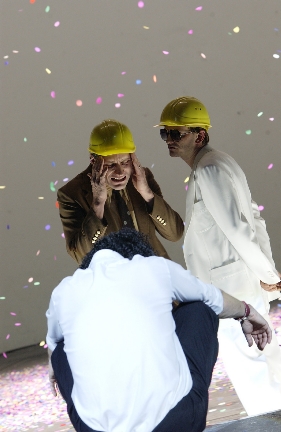 8 von 11: Samuel Finzi, Wolfram Koch, Milan Peschel (ka3-079b) (© Thomas Aurin)