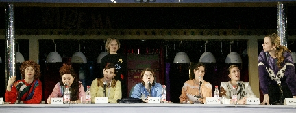 8 von 9: Sabine Waibel, Nadja Dankers, Anna Grisebach, Kerstin Becker, Victoria Mayer, Katrin Grumeth, Eva-Christine Richter, Martina Maria Reichert (8147) (© Alexander Paul Englert)
