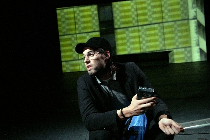 4 von 7: Max Simonischek (0863) (© Alexander Paul Englert)