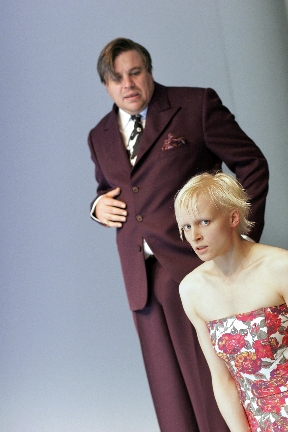 2 von 9: Aljoscha Stadelmann, Anne Mller (0049) (© Alexander Paul Englert)