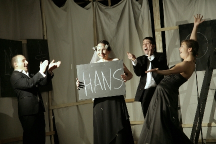 4 von 7: Stefko Hanushevsky, Anna Grisebach, Max Landgrebe, Nadja Dankers (© Alexander Paul Englert)