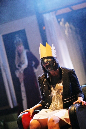 11 von 14: nibelungen_(wolfgang_runkel)_18 Julia Penner, hinten Wilhelm Eilers