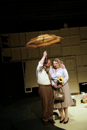 2 von 11: Roland Bayer, Traute Hoess (© Alexander Paul Englert)