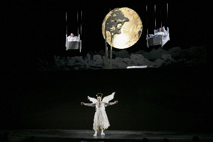 5 von 11: Felix von Manteuffel, hinten: Bert Tischendorf, Nadja Dankers (© Alexander Paul Englert)