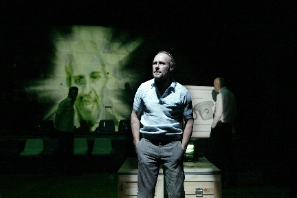 2 von 4: Wolfram Koch (© Alexander Paul Englert)