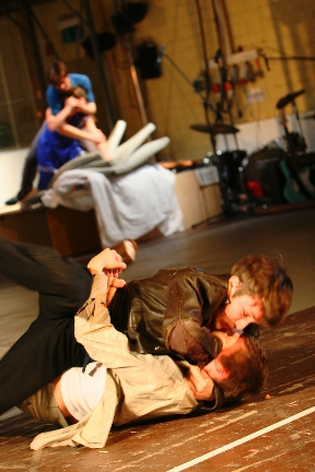 13 von 14: Vordergrund: Moritz Pliquet, Ral Semmler, hinten: Leonard Hohm, Katharina Hackhausen  (© Wolfgang Runkel)