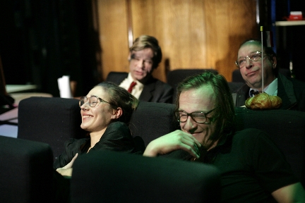 10 von 17: 3 ROT: Elisabeth Mller, Martin Butzke, hinten: Gunnar Teuber, Roland Bayer (© Alexander Paul Englert)
